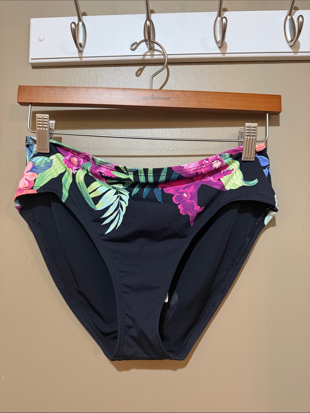 Tommy Bahama Coastal Gardens ENG Hi Waist Bikini Bottom - SS200364